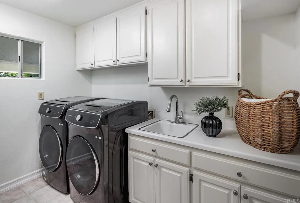 https://cdn.realtyfeed.com/cdn/127/306745239/0b0cfb42b3d455a219eb6c3bbbf24353.webp
