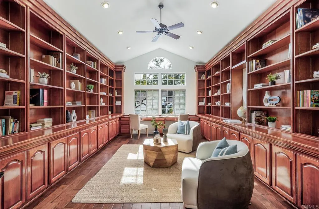 https://cdn.realtyfeed.com/cdn/127/306745239/71bcf751410a5e8b732ad35e00ad3e42.webp