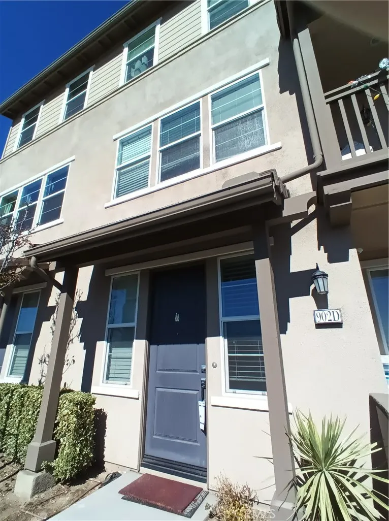 Azusa, CA 91702