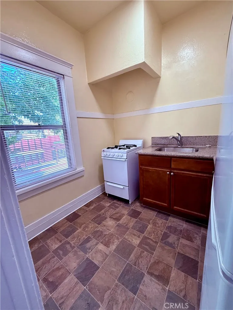 406 Linden Avenue Unit 15, Long Beach, CA 90802 - Photo 4 of 15, Long Beach, CA