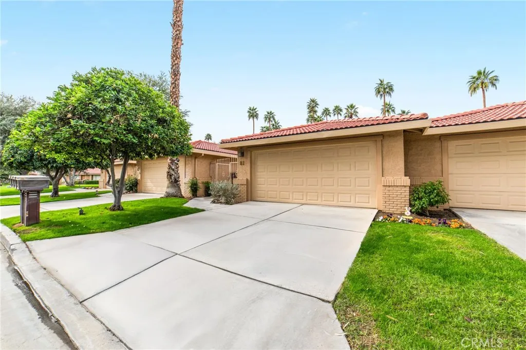 81 Camino Arroyo South, Palm Desert, CA 92260 - Photo 4 of 32, Palm Desert, CA