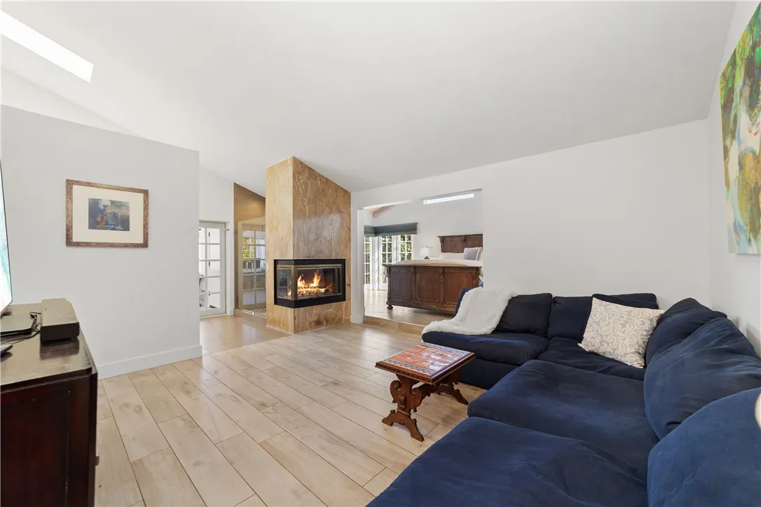 https://cdn.realtyfeed.com/cdn/127/306745357/0b6fcc1235902f862eee4b472d6f33fd.webp