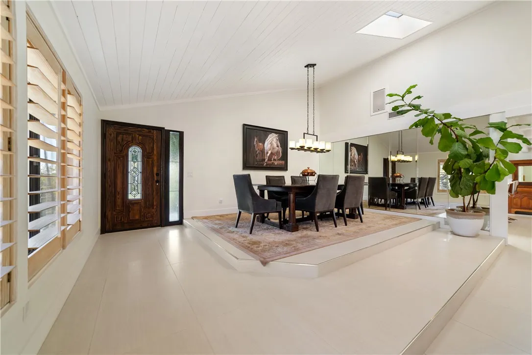 https://cdn.realtyfeed.com/cdn/127/306745357/186d02b0eaf37b40d8c1d6e54bda3d73.webp