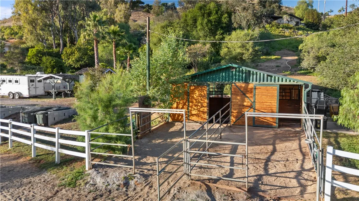 https://cdn.realtyfeed.com/cdn/127/306745357/19b1e58d39db77f23131166ff7253446.webp