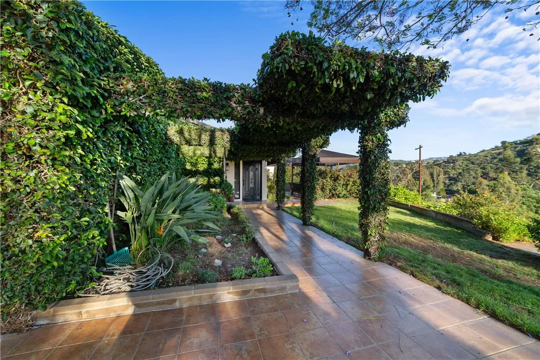 https://cdn.realtyfeed.com/cdn/127/306745357/1c0369d8c6b0da830524ad54c45c3543.webp