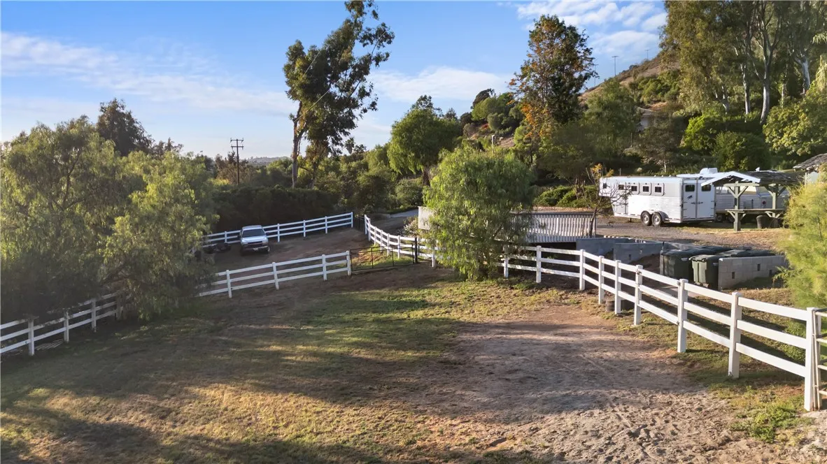https://cdn.realtyfeed.com/cdn/127/306745357/1e583aa11058a949650f9ff50140fdb9.webp