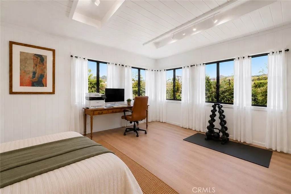 https://cdn.realtyfeed.com/cdn/127/306745357/35d3cb9df025436c649055997525f784.webp