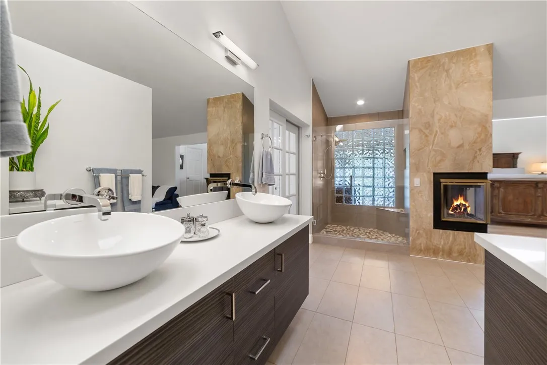 https://cdn.realtyfeed.com/cdn/127/306745357/46cde699107d48f3cecf1735d3d5ea96.webp