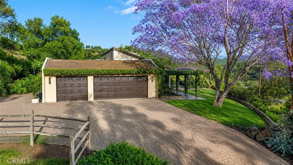 https://cdn.realtyfeed.com/cdn/127/306745357/5bcfac5d036185446985b1d375eb39b3.webp