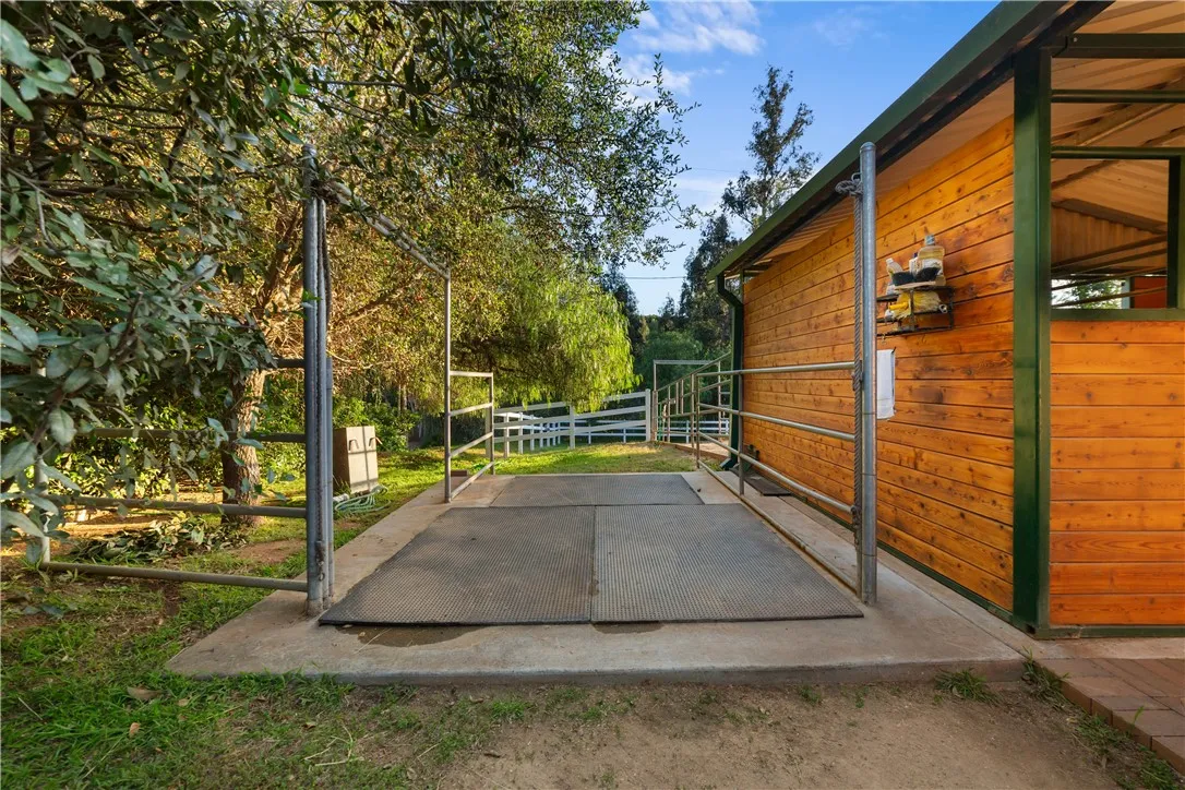 https://cdn.realtyfeed.com/cdn/127/306745357/747d31838c2baf54ccd6bcebd868a977.webp