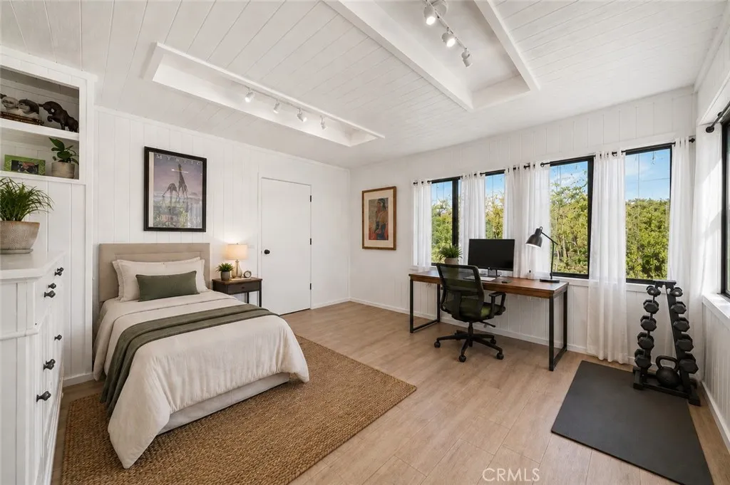 https://cdn.realtyfeed.com/cdn/127/306745357/b43b090ebe34eb1b81e6d9adea52379c.webp