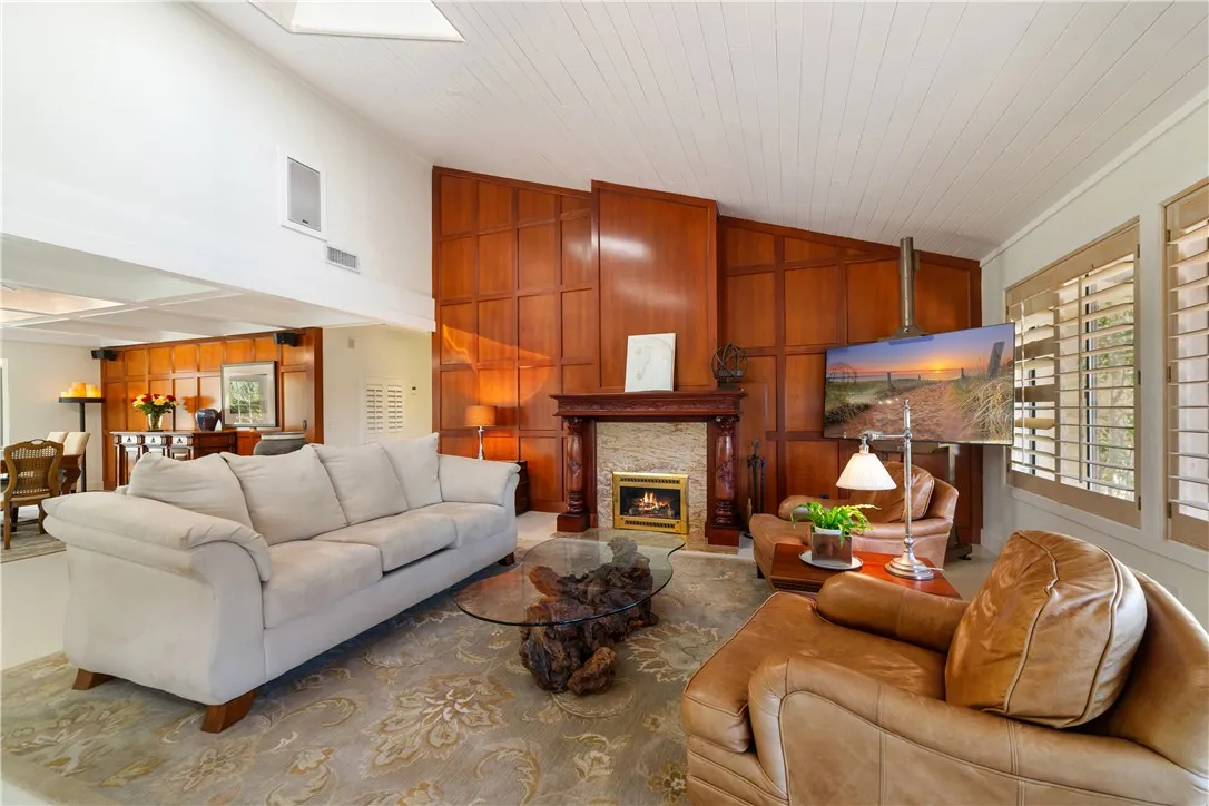 https://cdn.realtyfeed.com/cdn/127/306745357/bc980c84ab0d7baa839dcc1784e6289d.webp