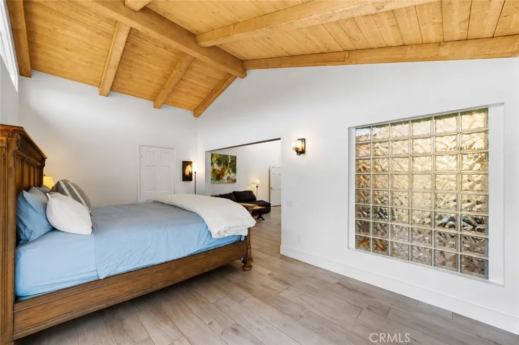 https://cdn.realtyfeed.com/cdn/127/306745357/f1fee165c4a83a9078fa3cbd5a457d19.webp