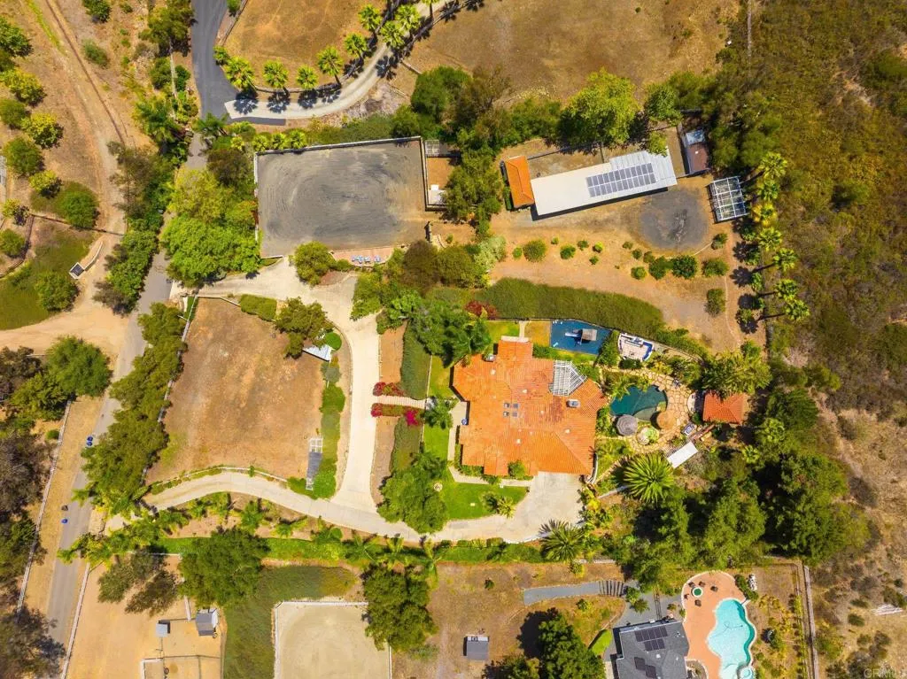 https://cdn.realtyfeed.com/cdn/127/306745375/453f0b2cc1c2786d7e07cc71e47a32c0.webp