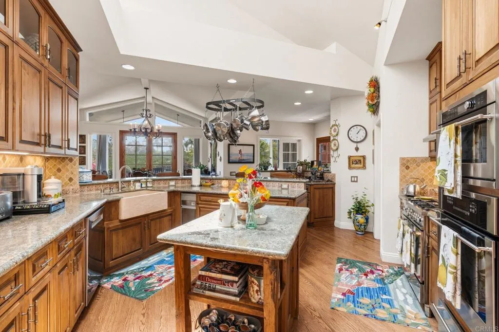 https://cdn.realtyfeed.com/cdn/127/306745375/60a0b608e4133b856583ba0f291d7703.webp