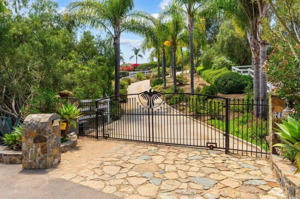 https://cdn.realtyfeed.com/cdn/127/306745375/62827fc5da83ed52dfca7a17fee8320d.webp