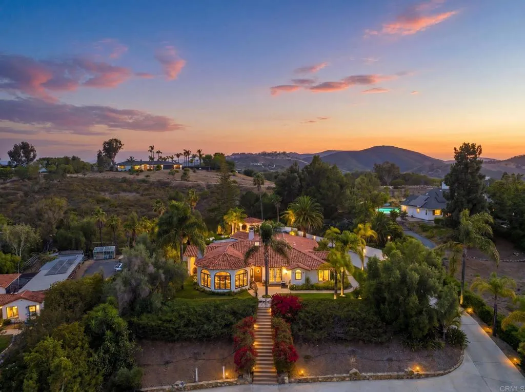 https://cdn.realtyfeed.com/cdn/127/306745375/805c24a66e84e7ae6a39d9639cbdb97c.webp