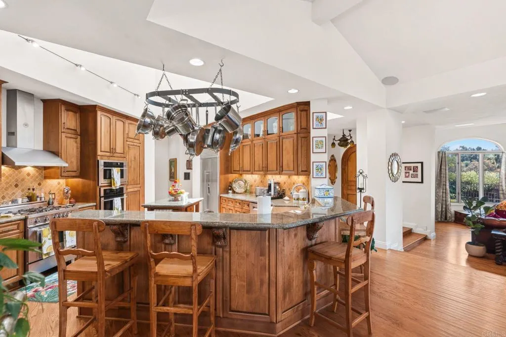 https://cdn.realtyfeed.com/cdn/127/306745375/b4945b0d8159f7f75a3a12505d0c757d.webp