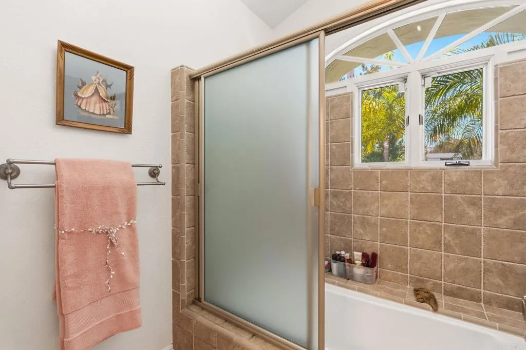 https://cdn.realtyfeed.com/cdn/127/306745375/cb590d7a853710394c3e739d5e8352e2.webp
