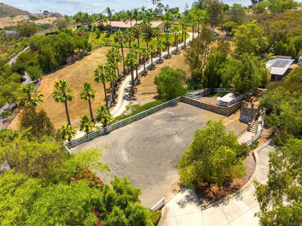 https://cdn.realtyfeed.com/cdn/127/306745375/d29a42bee9b9e995e27790803e6aea3b.webp