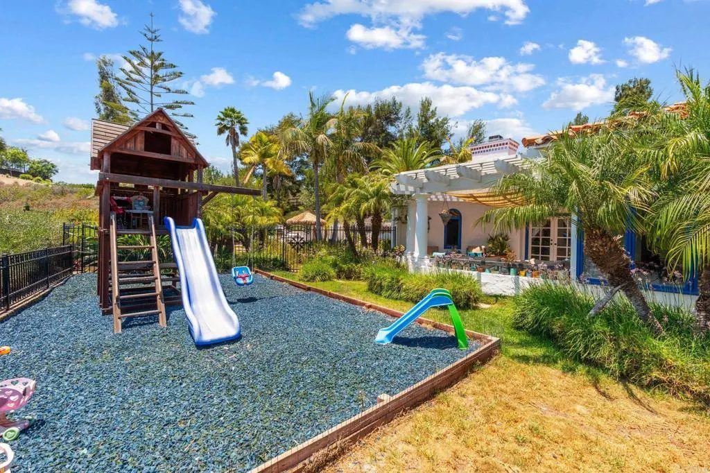 https://cdn.realtyfeed.com/cdn/127/306745375/ee95f055281e833aad90019a568e3546.webp