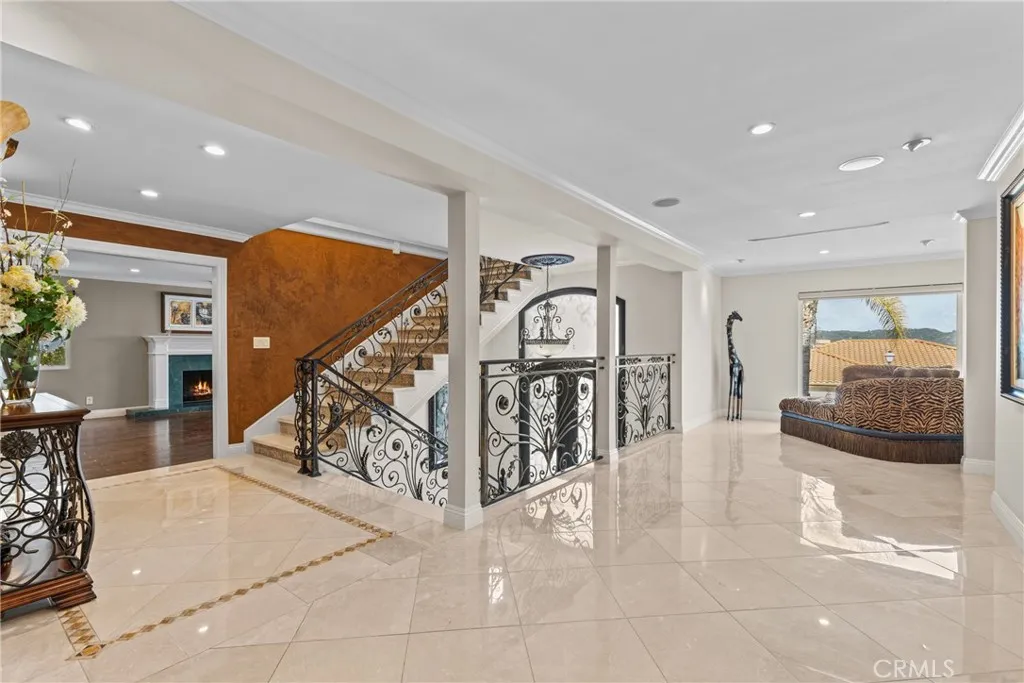 3435 Oakmont View Drive, Glendale, CA 91208 - Photo 3 of 39, Glendale, CA