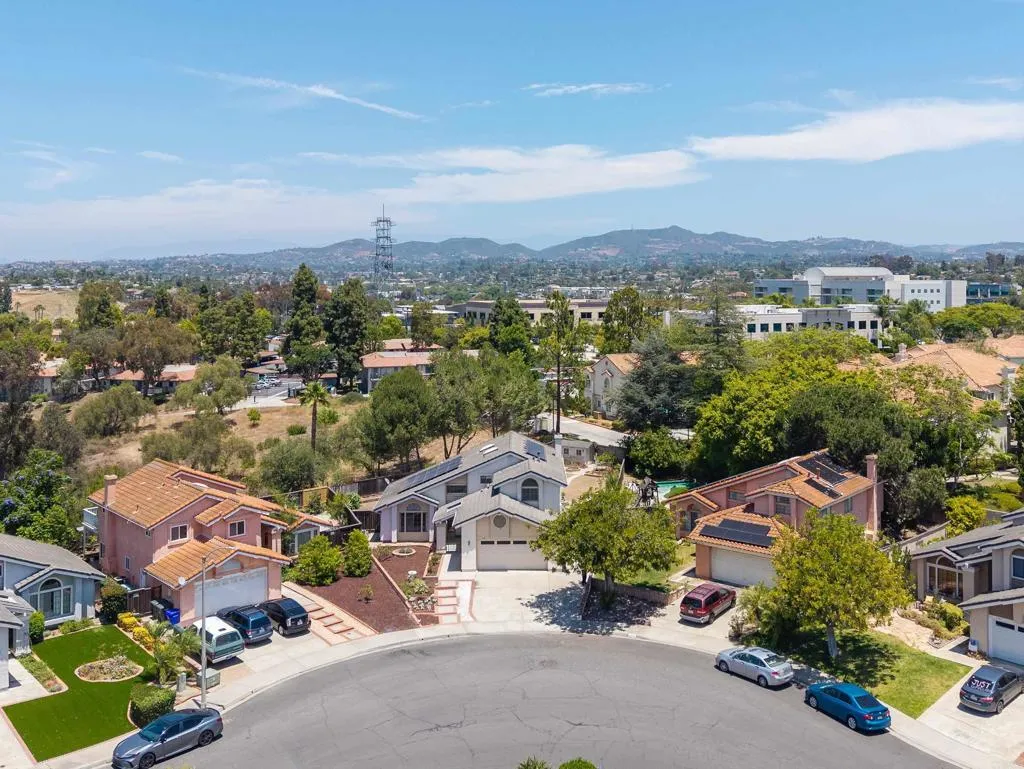 https://cdn.realtyfeed.com/cdn/127/306745501/51cec089fc831be43b1437d64ee9a7c0.webp