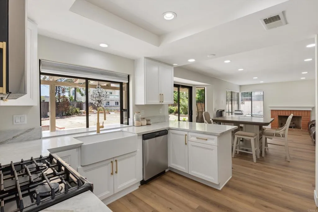 https://cdn.realtyfeed.com/cdn/127/306745501/a758d41f2ed08f35704d5d9200384aff.webp