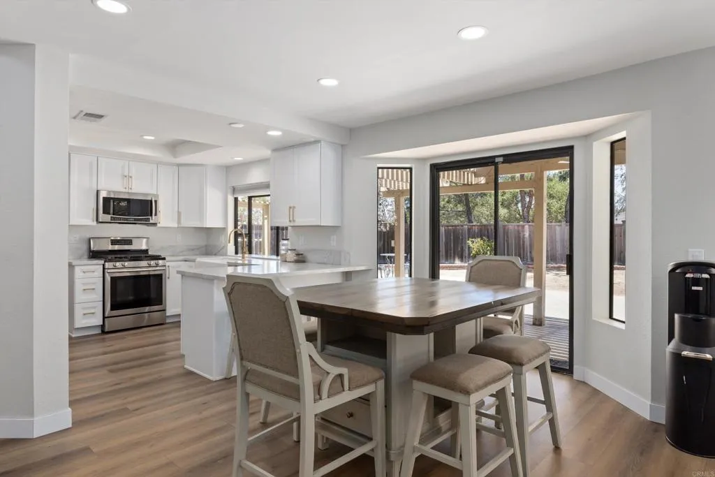 https://cdn.realtyfeed.com/cdn/127/306745501/ec5361209e94293c22abfbbfd8e57d7c.webp