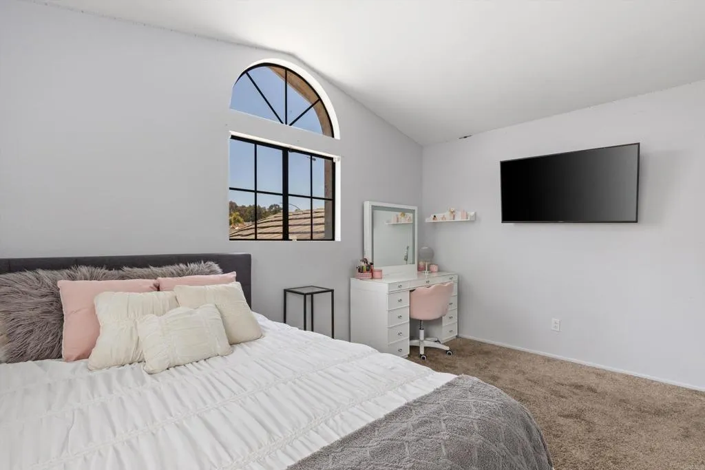 https://cdn.realtyfeed.com/cdn/127/306745501/f661202270cd5cc353bb9670ecc8f86c.webp