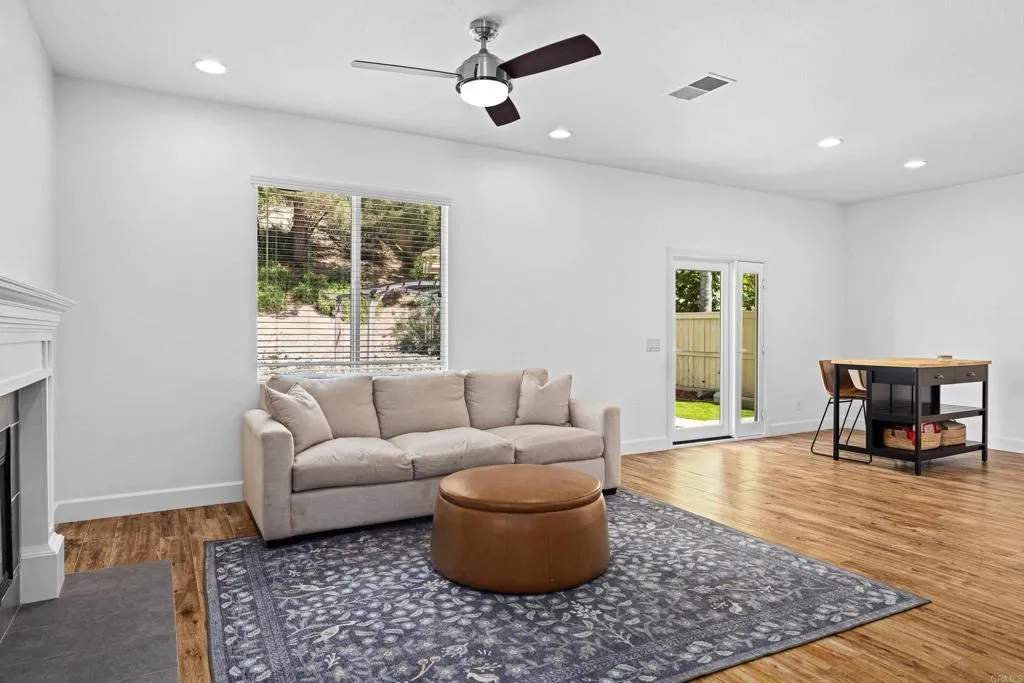 https://cdn.realtyfeed.com/cdn/127/306745522/3e4d0b867815524f2ba720432da222a2.webp