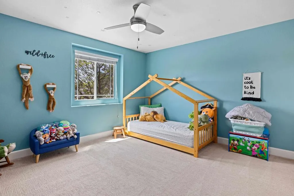 https://cdn.realtyfeed.com/cdn/127/306745522/403bf52d6753ce028669ddbd73242c99.webp