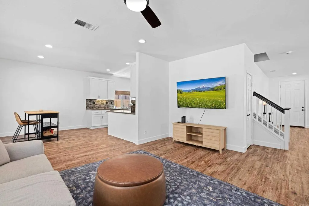 https://cdn.realtyfeed.com/cdn/127/306745522/45e46fd443f31d9410473caf70b4791f.webp