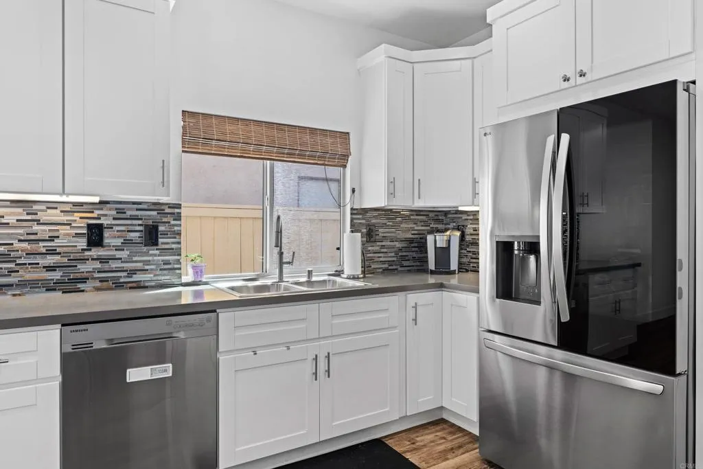 https://cdn.realtyfeed.com/cdn/127/306745522/7a52cef0f1941059c850cf26a60523cf.webp