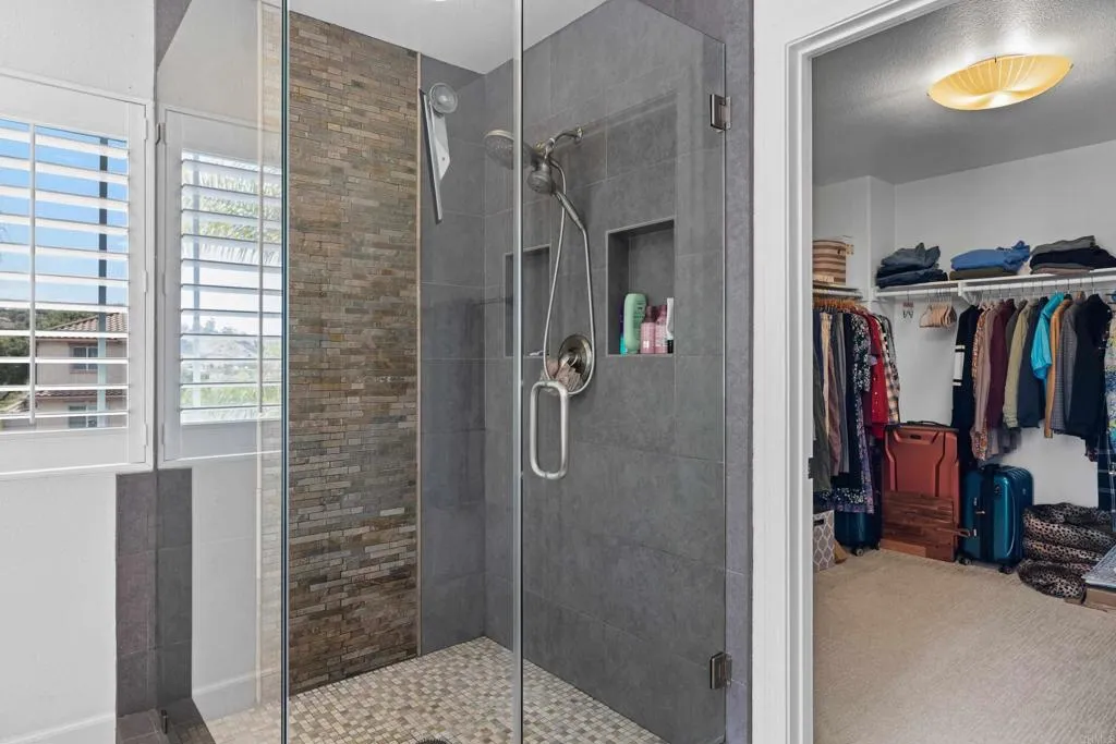 https://cdn.realtyfeed.com/cdn/127/306745522/9edb81d66e0e5fc091599b9ae89cd8c8.webp
