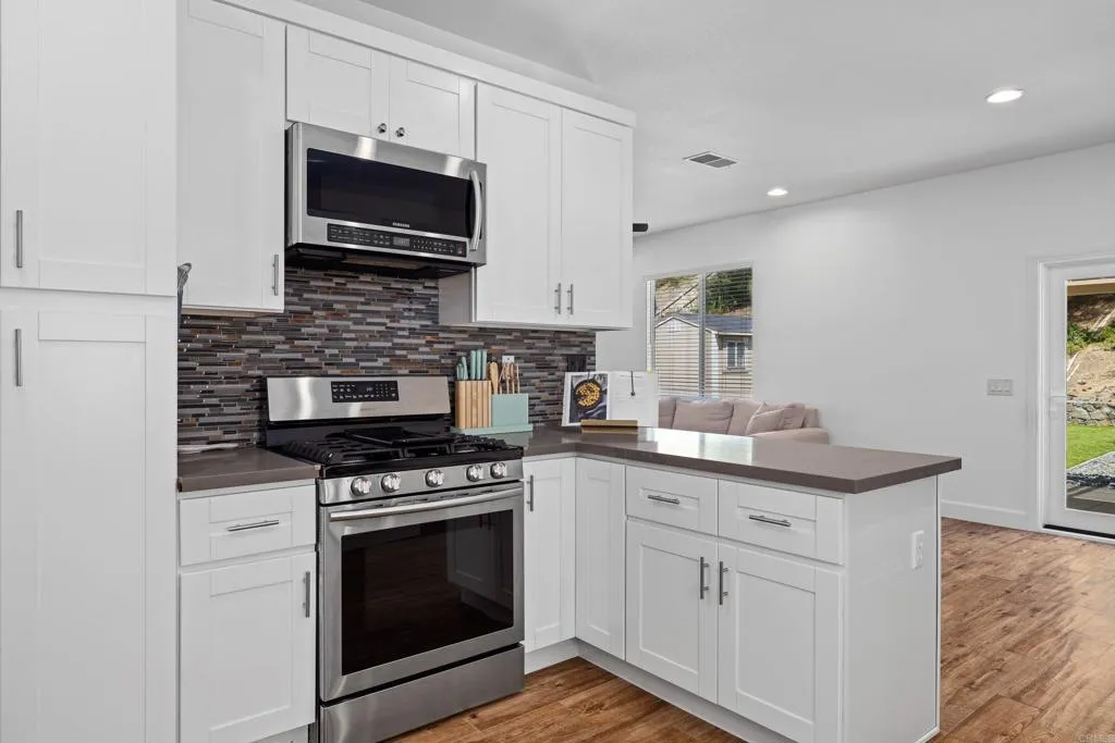 https://cdn.realtyfeed.com/cdn/127/306745522/baa22a0fb6a131f5be049daea446bdc6.webp
