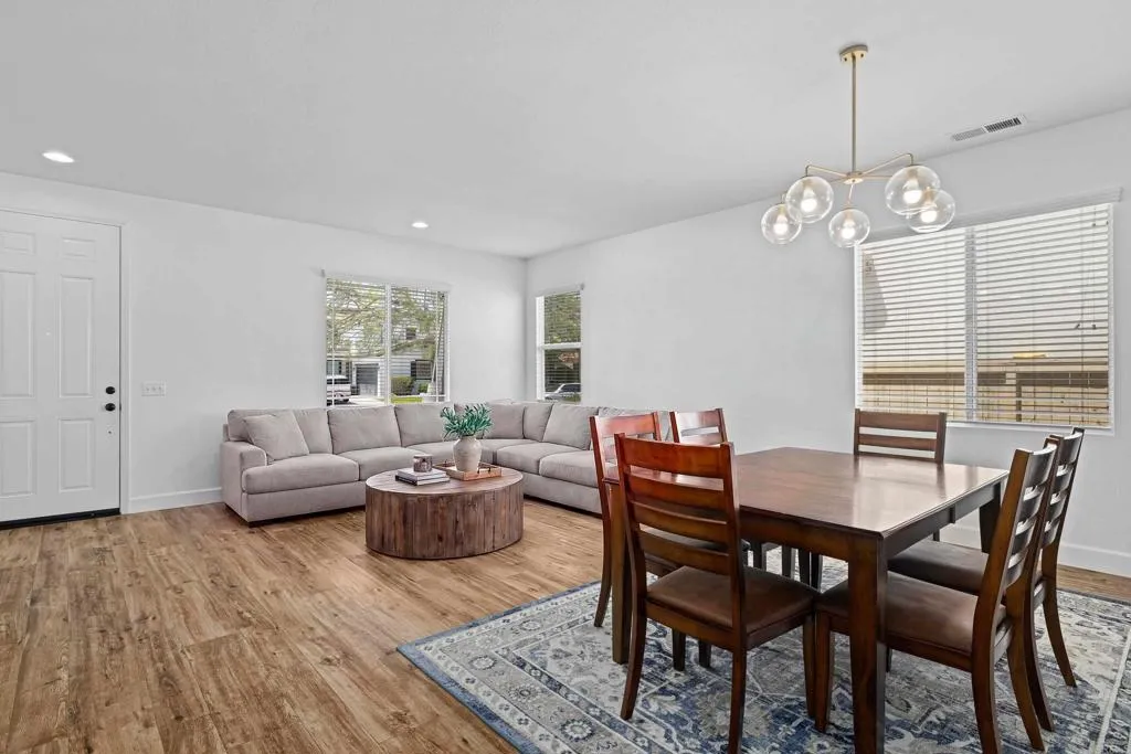 https://cdn.realtyfeed.com/cdn/127/306745522/d41035ea6a4a7e18ec83ff43dfe02f58.webp