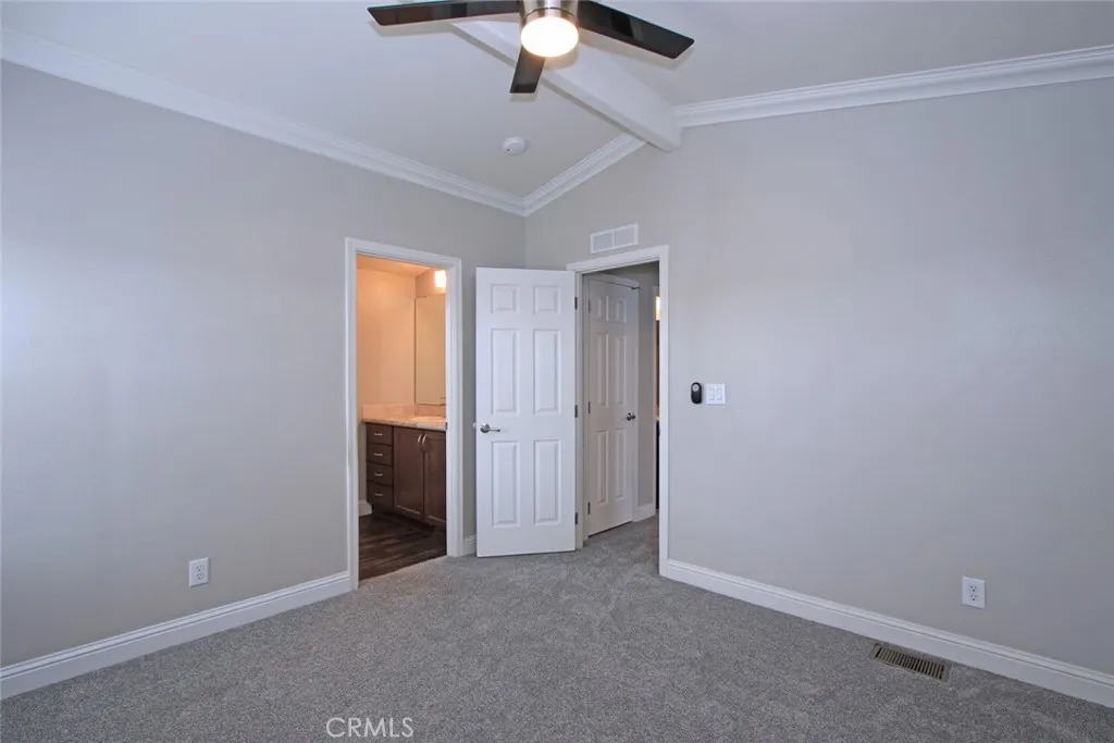 https://cdn.realtyfeed.com/cdn/127/306745609/2c21f022c27634eb1fac63b242cf7335.webp