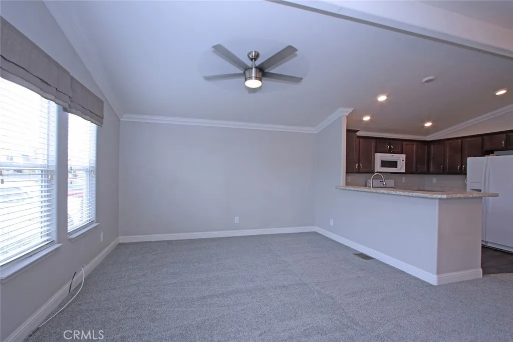 https://cdn.realtyfeed.com/cdn/127/306745609/4ad265c49c985a1a857b728405306336.webp