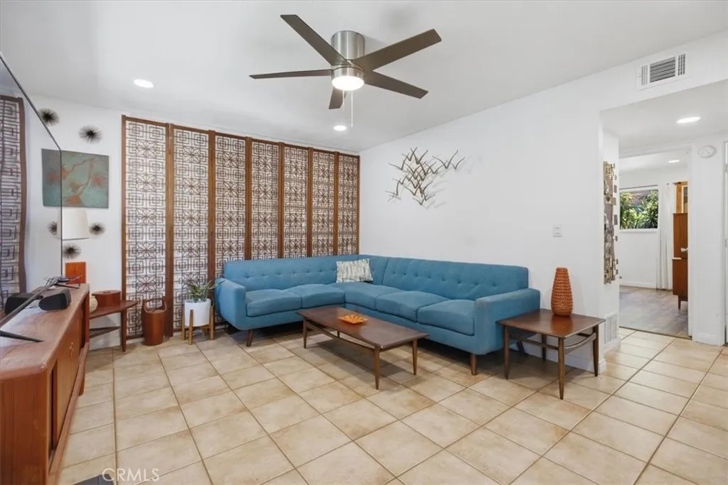 https://cdn.realtyfeed.com/cdn/127/306745614/5aee70d8b633ecb5909eaa0c3e8e1120.webp