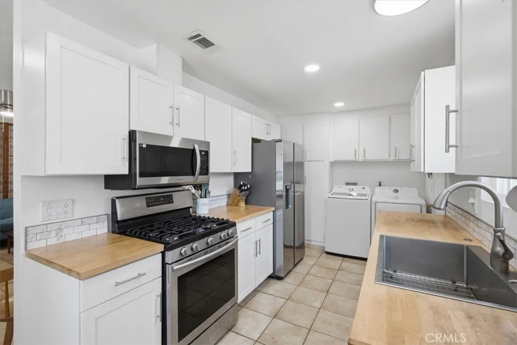 https://cdn.realtyfeed.com/cdn/127/306745614/8ef004961bd5002b097da4a21d7839c8.webp