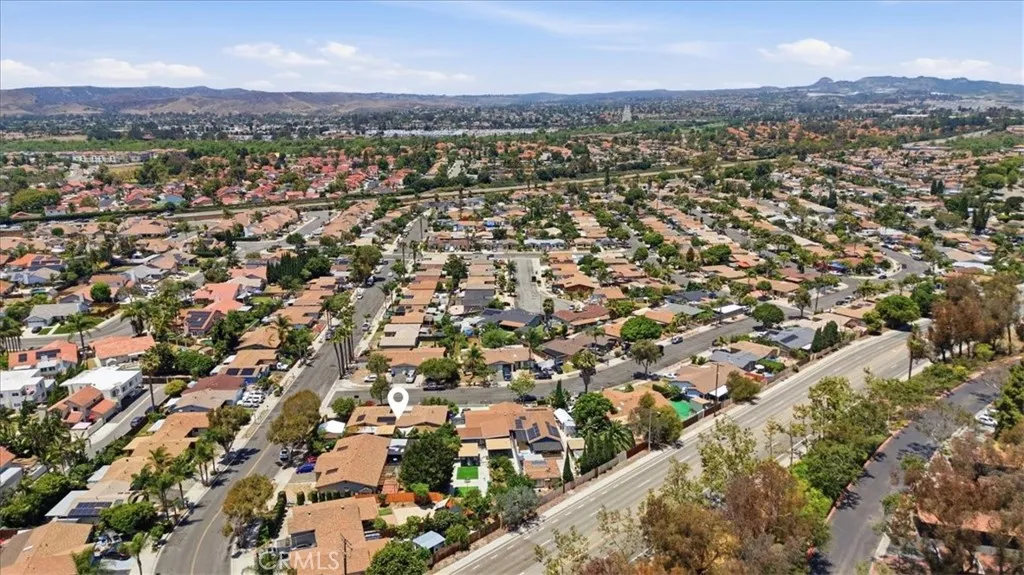 https://cdn.realtyfeed.com/cdn/127/306745614/f355f21a62befb7aab5a7143f7c3eb3f.webp