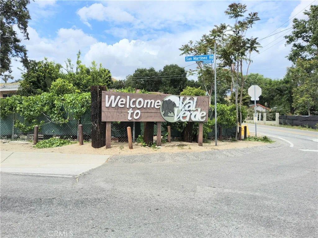 Val Verde, CA 91384