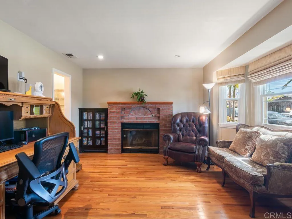 https://cdn.realtyfeed.com/cdn/127/306745740/253471ced3e72a7f026c952dd004266a.webp