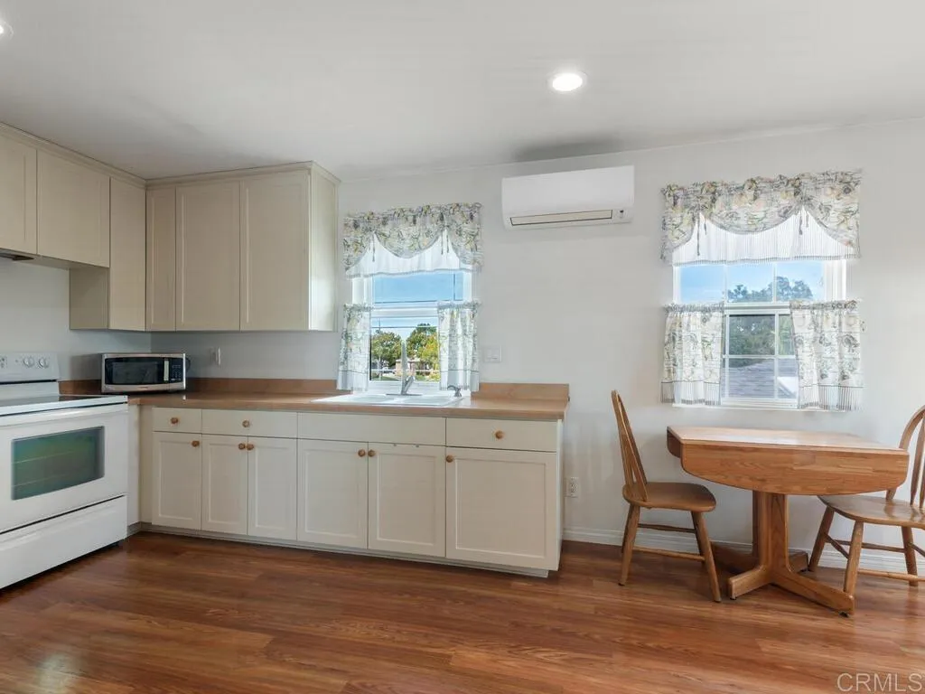 https://cdn.realtyfeed.com/cdn/127/306745740/4becce52b7412915475ea5f8b5f1dd7d.webp