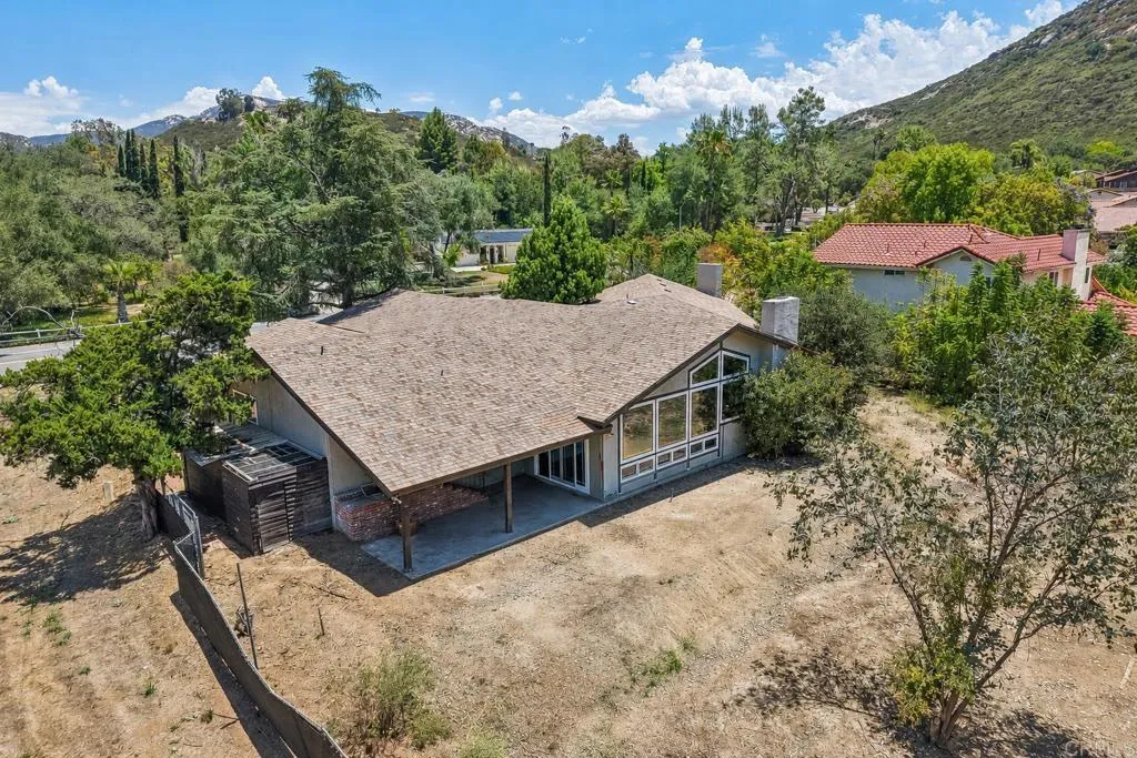 https://cdn.realtyfeed.com/cdn/127/306745745/176e50c5e06a9e5bd208acadf91a6f87.webp