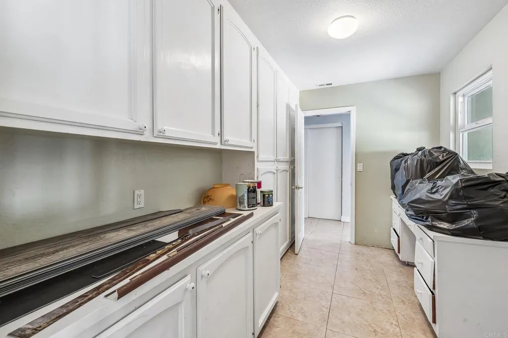 https://cdn.realtyfeed.com/cdn/127/306745745/1f2b4f1448154868b2b70e69a9d3d849.webp