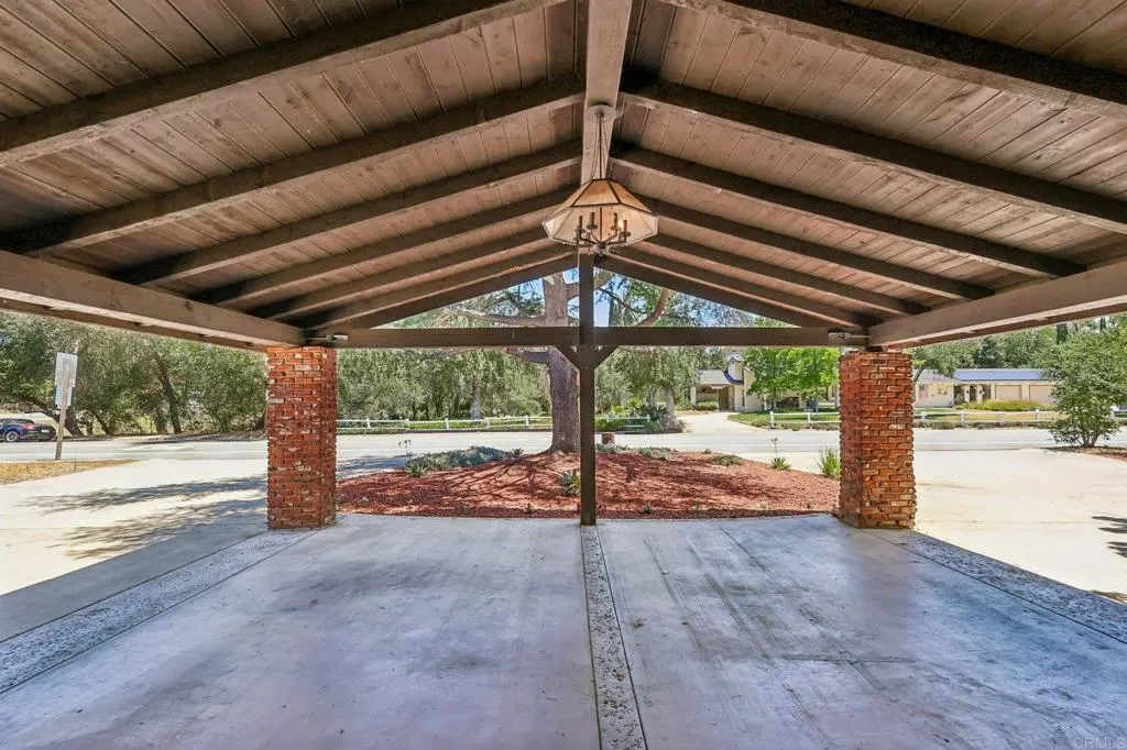 https://cdn.realtyfeed.com/cdn/127/306745745/3313946f5051edcac1bdde145d7ace6f.webp
