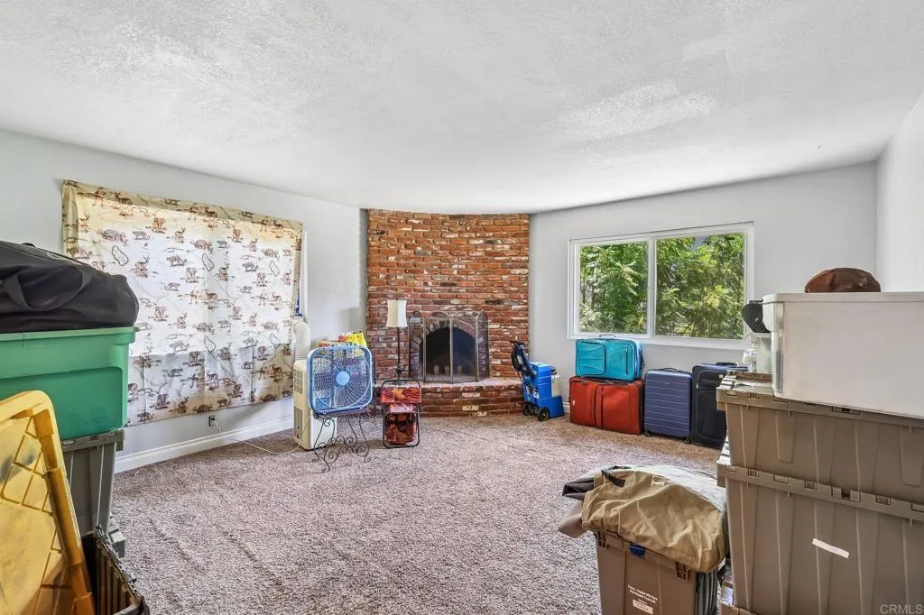 https://cdn.realtyfeed.com/cdn/127/306745745/504d54527a047a15e6cce33b1c2cb0db.webp