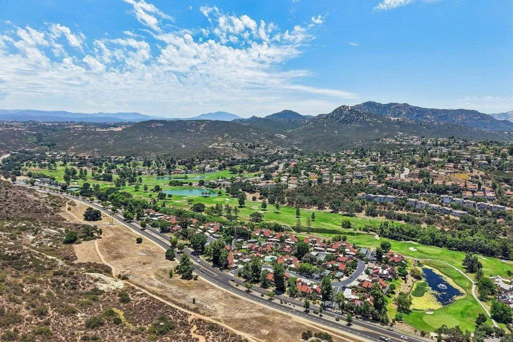 https://cdn.realtyfeed.com/cdn/127/306745745/60918d94d06449e30b18d257675928ab.webp